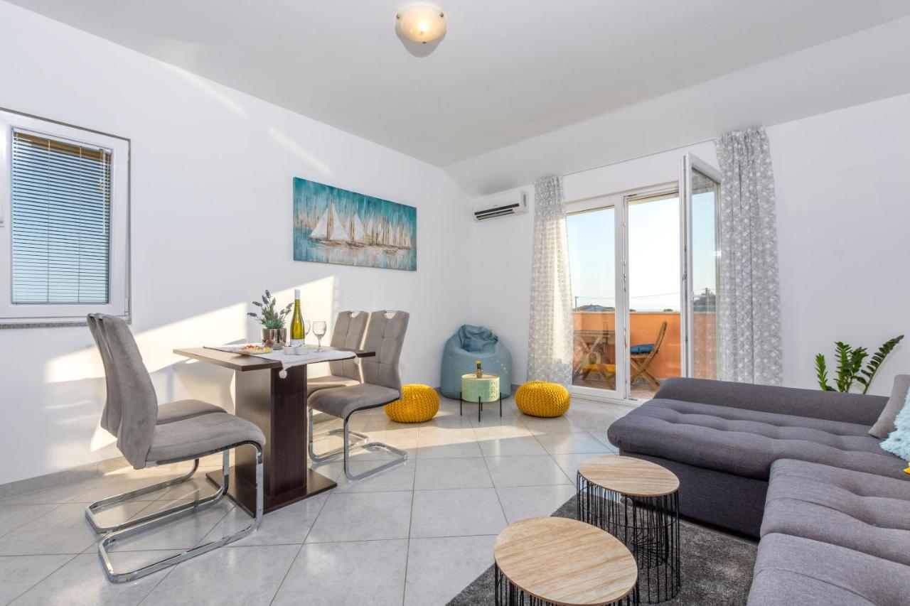 Villa Spark With Heated Pool In Rogoznica Zečevo 외부 사진