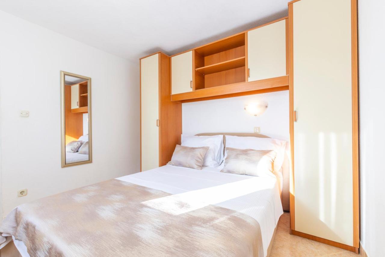 Villa Spark With Heated Pool In Rogoznica Zečevo 외부 사진